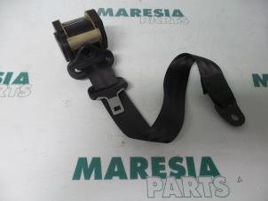 Używane Pas bezpieczenstwa prawy tyl Peugeot 206 (2A/C/H/J/S) 1.6 XS,XT Cena € 25,00 Procedura marży oferowane przez Maresia Parts
