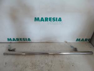 Used Footboard, left Fiat Doblo (263) 1.3 D Multijet Price € 90,75 Inclusive VAT offered by Maresia Parts