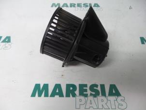 Used Heating and ventilation fan motor Peugeot 307 Break (3E) 1.6 16V Price € 30,00 Margin scheme offered by Maresia Parts