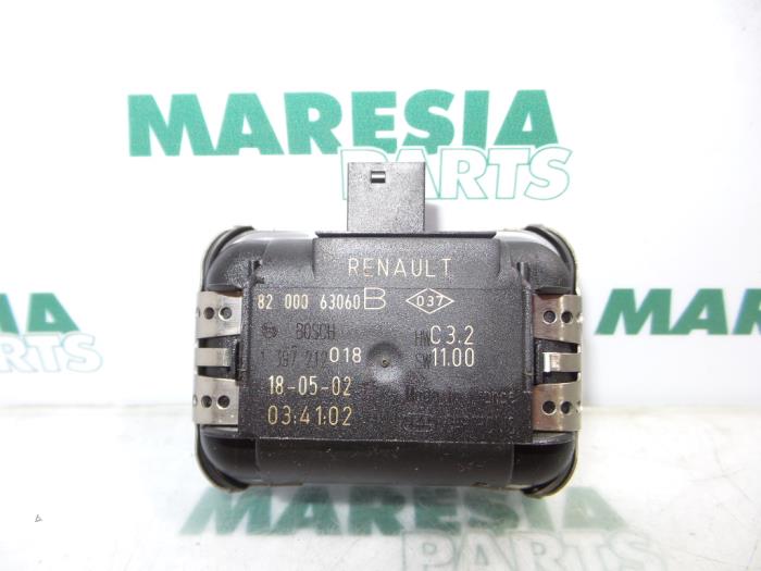 Begagnade Regnsensor Renault Vel Satis (BJ) 3.0 dCi V6 24V Pris € 25,00 Marginaltabell erbjuds av Maresia Parts