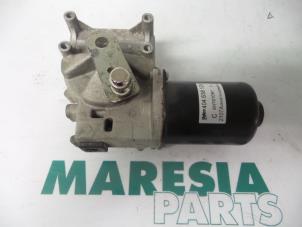 Used Front wiper motor Peugeot 307 Break (3E) 1.6 16V Price € 35,00 Margin scheme offered by Maresia Parts