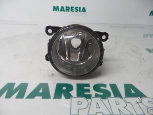 Used Fog light, front right Peugeot 307 Break (3E) 1.6 16V Price € 10,00 Margin scheme offered by Maresia Parts