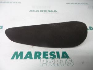 Used Armrest Peugeot 307 Break (3E) 1.6 HDiF 110 16V Price € 35,00 Margin scheme offered by Maresia Parts