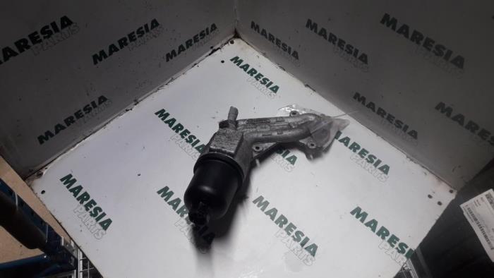 Gebrauchte Ölfilterhalter Peugeot 206 (2A/C/H/J/S) 1.4 XR,XS,XT,Gentry Preis € 35,00 Margenregelung angeboten von Maresia Parts