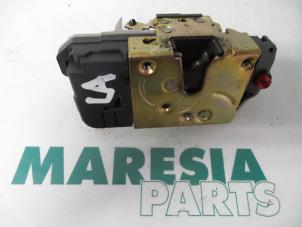Used Rear door lock mechanism 4-door, left Citroen Xsara (N1) 1.6 16V Price € 25,00 Margin scheme offered by Maresia Parts