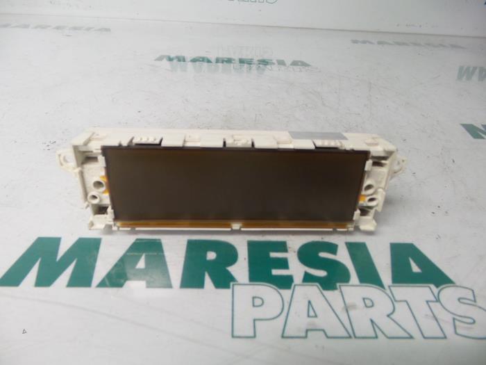 Begagnade Innerdisplay Citroen C4 Coupé (LA) 1.6 16V Pris € 30,00 Marginaltabell erbjuds av Maresia Parts