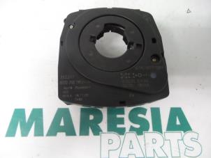 Usagé Capteur angle de braquage Renault Espace (JK) 2.0 16V Turbo Prix € 50,00 Règlement à la marge proposé par Maresia Parts