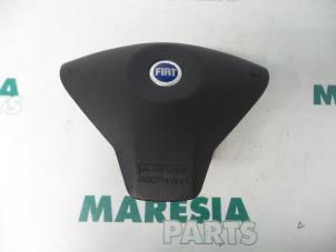 Używane Poduszka powietrzna lewa (kierownica) Fiat Stilo (192A/B) 1.6 16V Cena € 50,00 Procedura marży oferowane przez Maresia Parts