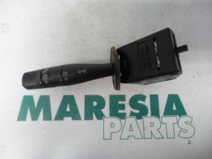 Gebrauchte Richtungsanzeiger Schalter Peugeot 206 (2A/C/H/J/S) 1.4 XR,XS,XT,Gentry Preis € 25,00 Margenregelung angeboten von Maresia Parts