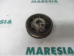 Usados Polea de cigüeñal Alfa Romeo 147 (937) 1.6 HP Twin Spark 16V Precio € 40,00 Norma de margen ofrecido por Maresia Parts