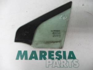 Used Quarter light, front left Renault Scénic III (JZ) 1.4 16V TCe 130 Price € 20,00 Margin scheme offered by Maresia Parts