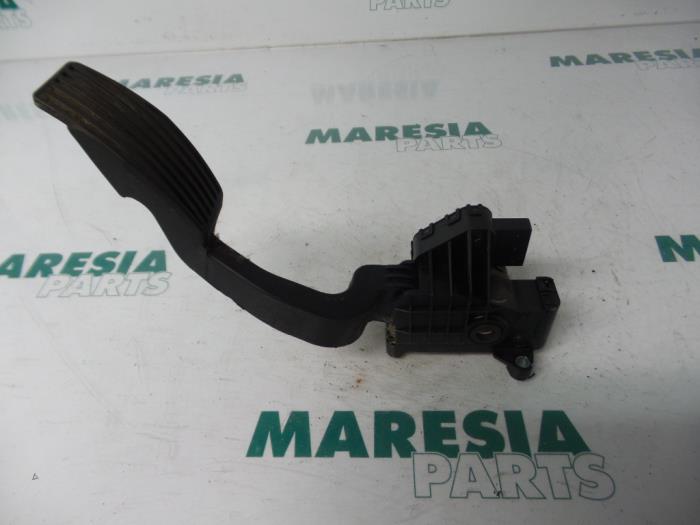 Begagnade Gaspedalsensor Fiat Grande Punto (199) 1.9 Multijet Pris € 15,00 Marginaltabell erbjuds av Maresia Parts