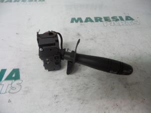 Used Indicator switch Renault Scénic I (JA) 1.6 16V Price € 20,00 Margin scheme offered by Maresia Parts