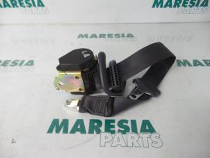 Usagé Ceinture de sécurité arrière gauche Renault Espace (JE) 2.0i 16V Prix € 25,00 Règlement à la marge proposé par Maresia Parts