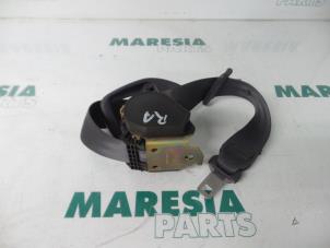 Used Rear seatbelt, right Renault Espace (JE) 2.0i 16V Price € 25,00 Margin scheme offered by Maresia Parts