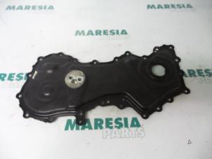 Used Timing cover Renault Espace (JK) 2.0 dCi 16V 150 FAP Price € 40,00 Margin scheme offered by Maresia Parts