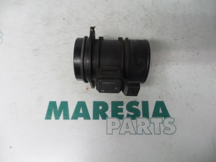Begagnade Luftflödesmätare Renault Clio III (BR/CR) 1.5 dCi 70 Pris € 25,00 Marginaltabell erbjuds av Maresia Parts