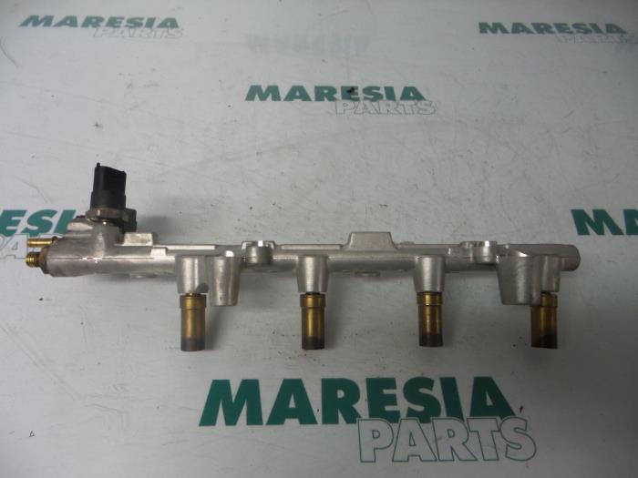 Used Alfa Romeo 156 Sportwagon 932 2 0 Jts 16v Fuel Injector Nozzle 937a1000 Maresia Parts Proxyparts Com