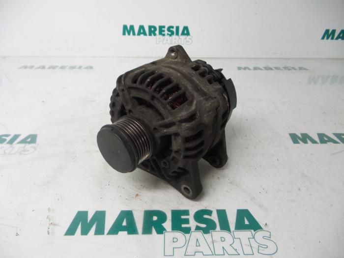 Usagé Dynamo Renault Clio III (BR/CR) 1.5 dCi 70 Prix € 85,00 Règlement à la marge proposé par Maresia Parts