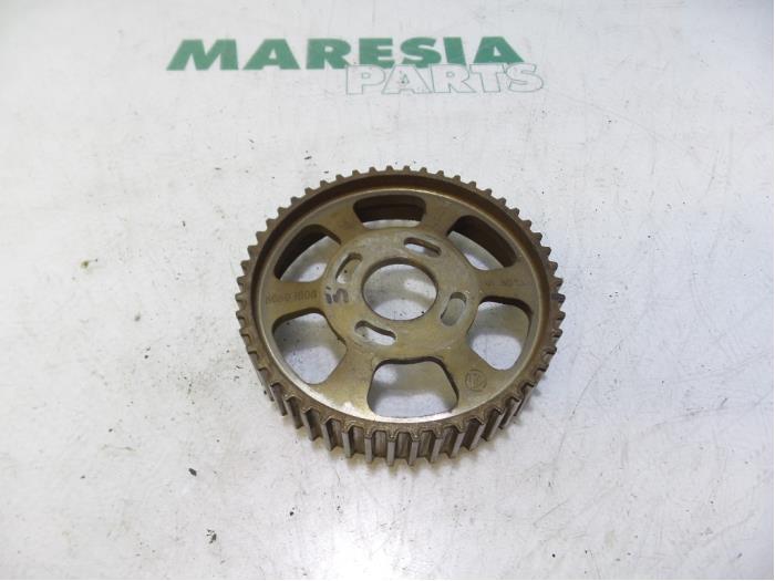 Begagnade Kamaxeldrev Alfa Romeo 147 (937) 1.6 HP Twin Spark 16V Pris € 50,00 Marginaltabell erbjuds av Maresia Parts