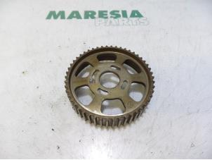 Used Camshaft sprocket Alfa Romeo 147 (937) 1.6 HP Twin Spark 16V Price € 50,00 Margin scheme offered by Maresia Parts