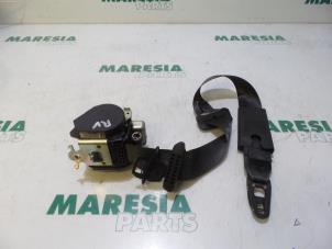 Used Front seatbelt, right Renault Fluence (LZ) 1.5 dCi 105 Price € 90,00 Margin scheme offered by Maresia Parts