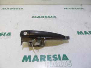 Used Door handle 2-door, left Citroen C4 Coupé (LA) 1.6 16V Price € 30,00 Margin scheme offered by Maresia Parts