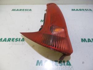 Used Taillight, left Peugeot 206 SW (2E/K) 1.6 16V Price € 30,00 Margin scheme offered by Maresia Parts