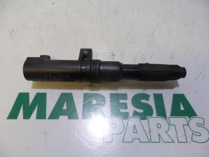 Usagé Bobine Renault Megane III Grandtour (KZ) 1.6 16V Prix € 10,00 Règlement à la marge proposé par Maresia Parts