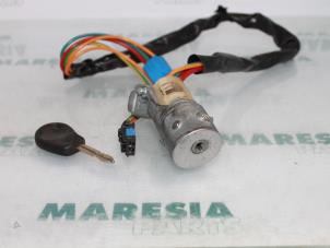 Used Ignition lock + key Citroen C5 I Break (DE) 2.0 HDi 110 Price € 25,00 Margin scheme offered by Maresia Parts