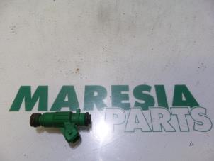 Used Injector (petrol injection) Peugeot 106 II 1.1 XN,XR,XT,Accent Price € 35,00 Margin scheme offered by Maresia Parts