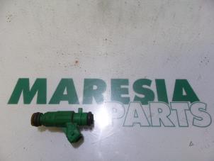 Used Injector (petrol injection) Peugeot 106 II 1.1 XN,XR,XT,Accent Price € 35,00 Margin scheme offered by Maresia Parts