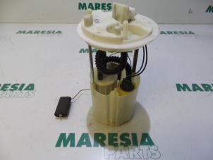 Usagé Pompe carburant électrique Fiat Stilo (192A/B) 1.6 16V 5-Drs. Prix € 20,00 Règlement à la marge proposé par Maresia Parts