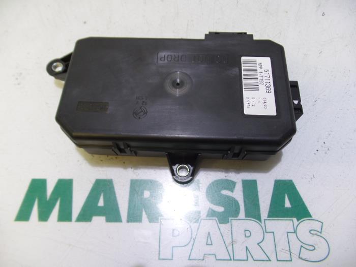 Usagé Ordinateur divers Fiat Stilo (192A/B) 1.6 16V 5-Drs. Prix € 35,00 Règlement à la marge proposé par Maresia Parts