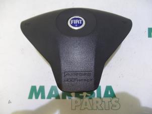 Używane Poduszka powietrzna lewa (kierownica) Fiat Stilo (192A/B) 1.6 16V 5-Drs. Cena € 50,00 Procedura marży oferowane przez Maresia Parts