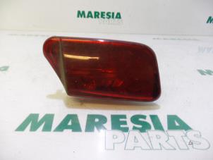 Used Rear fog light Fiat Stilo (192A/B) 1.6 16V 5-Drs. Price € 14,00 Margin scheme offered by Maresia Parts