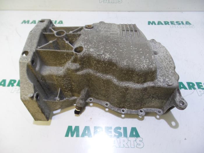 Gebrauchte Ölwanne Renault Clio III (BR/CR) 1.4 16V Preis € 40,00 Margenregelung angeboten von Maresia Parts