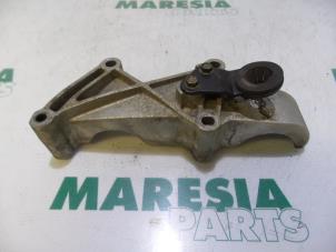 Used Timing cover Renault Master III (JD/ND/PD) 2.2 dCi 16V Price € 25,00 Margin scheme offered by Maresia Parts