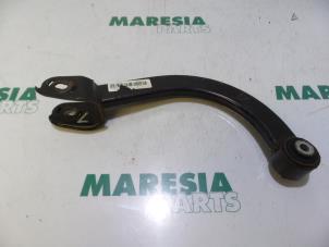 Used Rear wishbone, left Alfa Romeo 159 Sportwagon (939BX) 2.2 JTS 16V Price € 35,00 Margin scheme offered by Maresia Parts