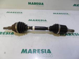 Usagé Cardan gauche (transmission) Alfa Romeo 159 Sportwagon (939BX) 2.2 JTS 16V Prix € 105,00 Règlement à la marge proposé par Maresia Parts