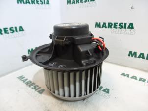 Używane Silnik wentylatora nagrzewnicy Alfa Romeo 156 (932) 1.8 Twin Spark 16V Cena € 25,00 Procedura marży oferowane przez Maresia Parts