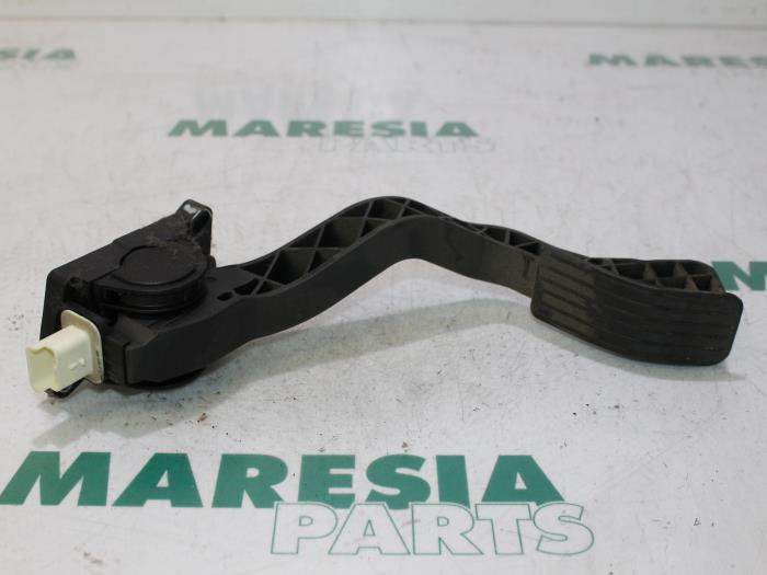 Begagnade Gaspedalsensor Citroen C2 (JM) 1.6 16V VTR Pris € 35,00 Marginaltabell erbjuds av Maresia Parts