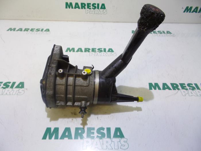 Usagé Pompe de direction Citroen C4 Grand Picasso (UA) 2.0 HDiF 16V 135 Prix € 157,50 Règlement à la marge proposé par Maresia Parts