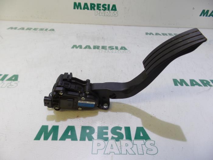 Begagnade Gaspedalsensor Renault Twingo II (CN) 1.5 dCi 90 FAP Pris € 40,00 Marginaltabell erbjuds av Maresia Parts