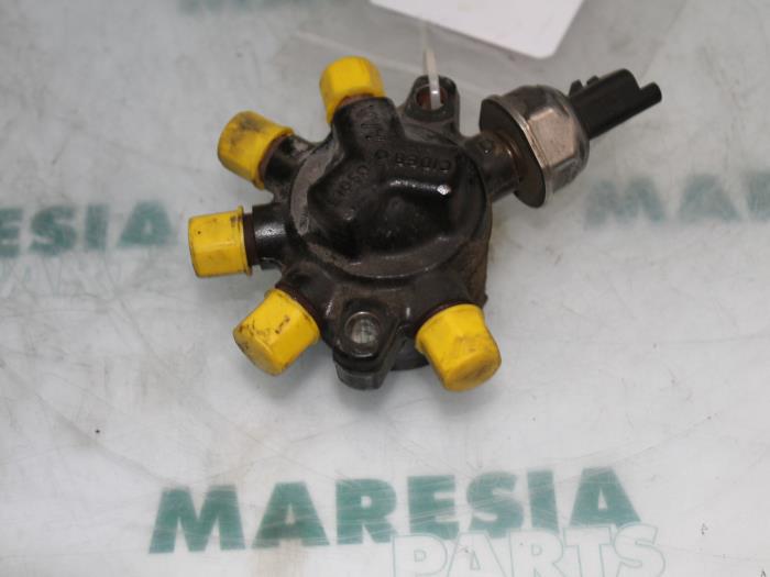 Usagé Système d'injection Renault Clio II Societe (SB) 1.5 dCi 65 Prix € 50,00 Règlement à la marge proposé par Maresia Parts