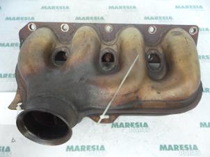 Used Exhaust manifold Peugeot 607 (9D/U) 2.2 16V Price € 105,00 Margin scheme offered by Maresia Parts
