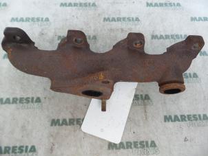 Used Exhaust manifold Renault Clio II Societe (SB) 1.5 dCi 65 Price € 50,00 Margin scheme offered by Maresia Parts