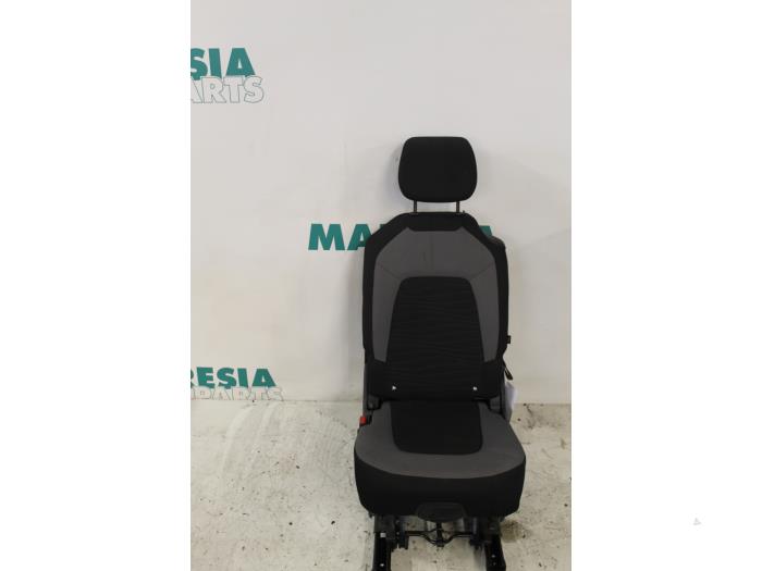 Używane Fotel tylny Citroen C4 Grand Picasso (3A) 1.6 HDiF 115 Cena € 157,50 Procedura marży oferowane przez Maresia Parts