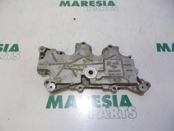 Gebrauchte Ventildeckel Renault Megane II (BM/CM) 1.6 16V Autom. Preis € 25,00 Margenregelung angeboten von Maresia Parts