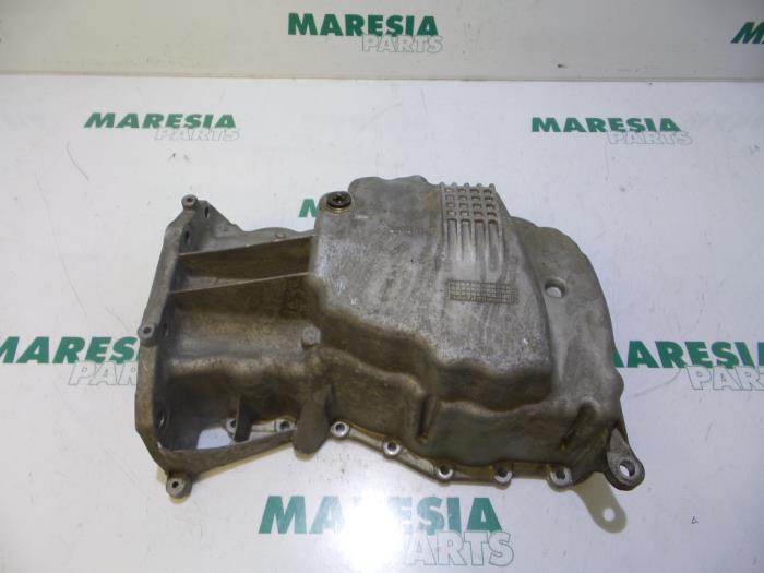 Gebrauchte Ölwanne Renault Megane II (BM/CM) 1.6 16V Autom. Preis € 40,00 Margenregelung angeboten von Maresia Parts